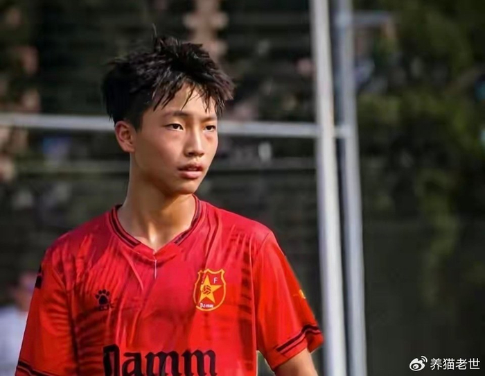 董路封神!4年培养出巴萨首位中国球员:33场25球 总监亲自邀请|巴塞罗那|李昊炎|拉玛西亚|中国足球小将|青训_新浪体育_新浪新闻